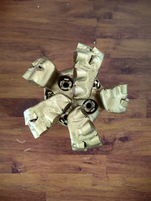 8 1/2인치 5날 PDC 드릴 비트 (수도관 시추용, API REG 나사산 포함)